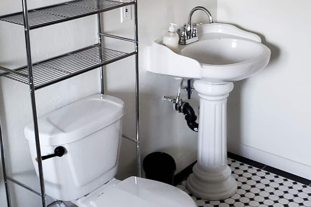 Photo of Bathroom in Clearlake