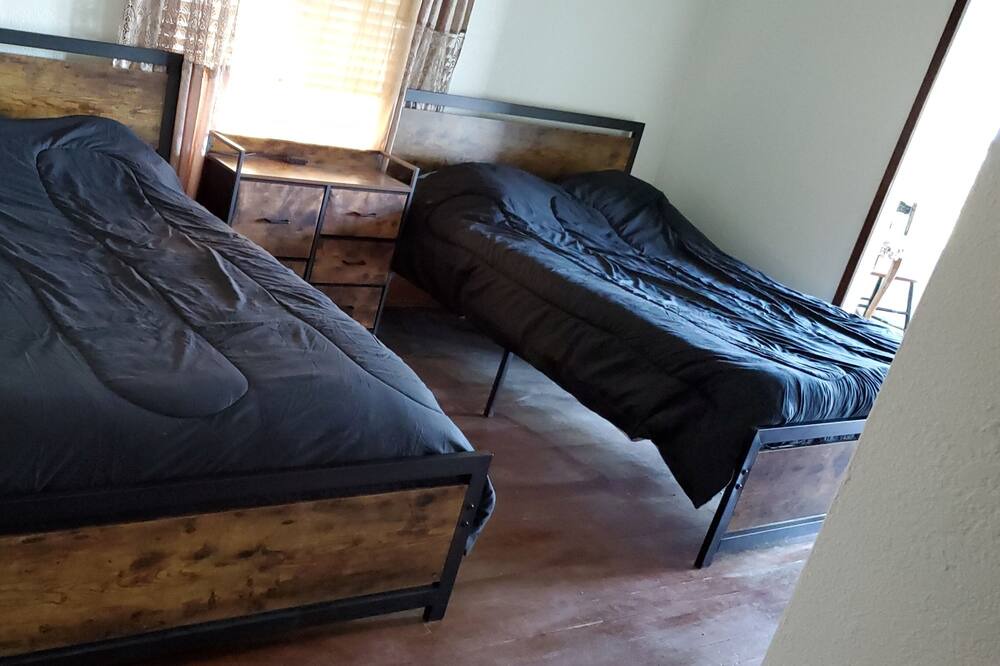Photo of Bedroom in Clearlake