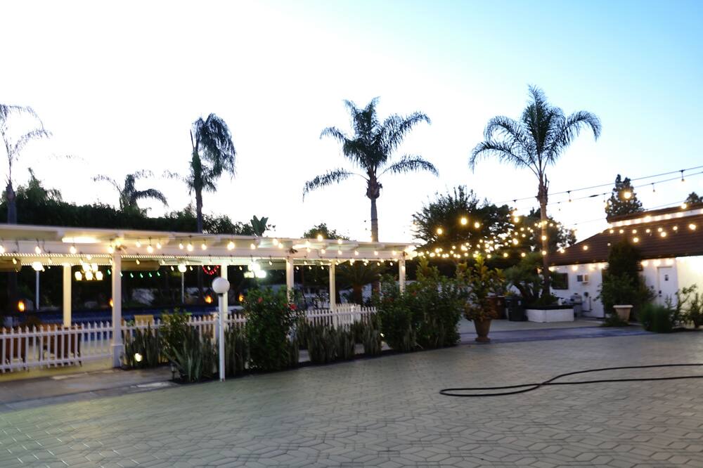 Photo of Outdoor in Villa Park