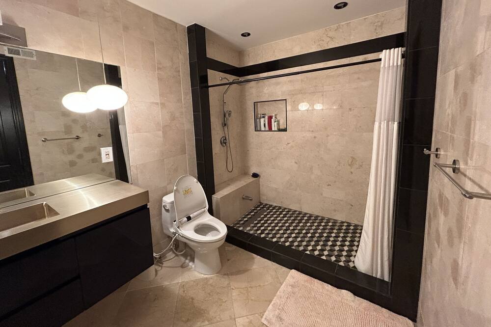 Photo of Bathroom in Villa Park