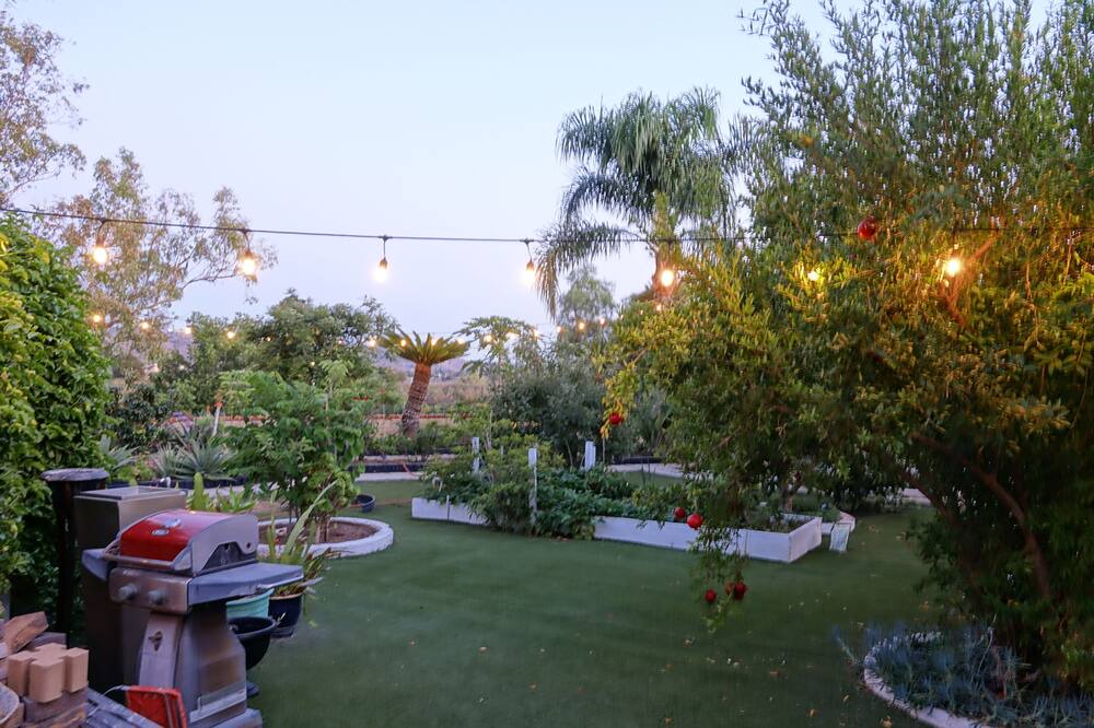 Photo of Outdoor in Villa Park