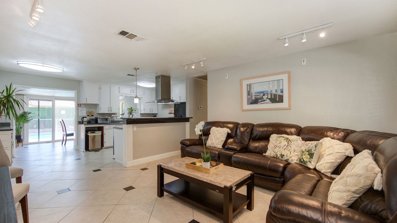 Photo of Livingroom in Sacramento