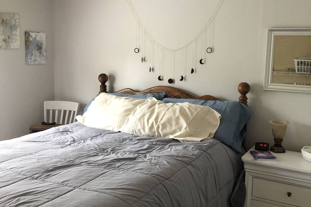 Photo of Bedroom in Kelseyville