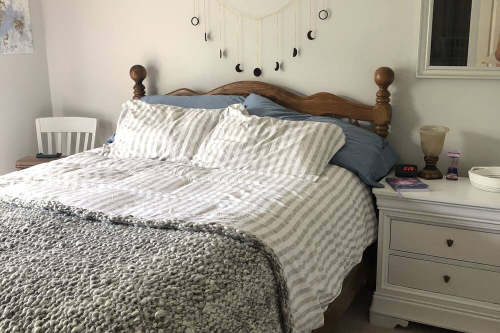 Photo of Bedroom in Kelseyville