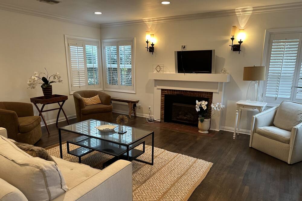 Photo of Livingroom in Wilshire Montana