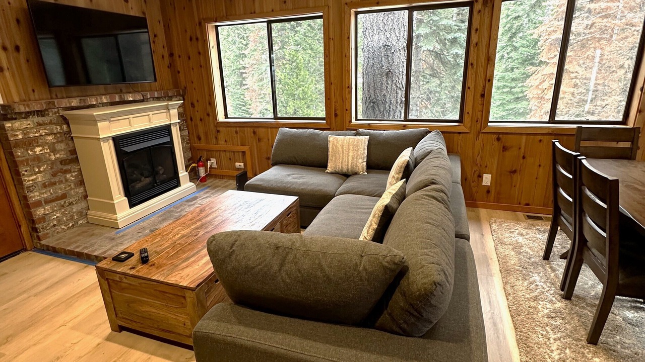 Photo of Livingroom in Homewood