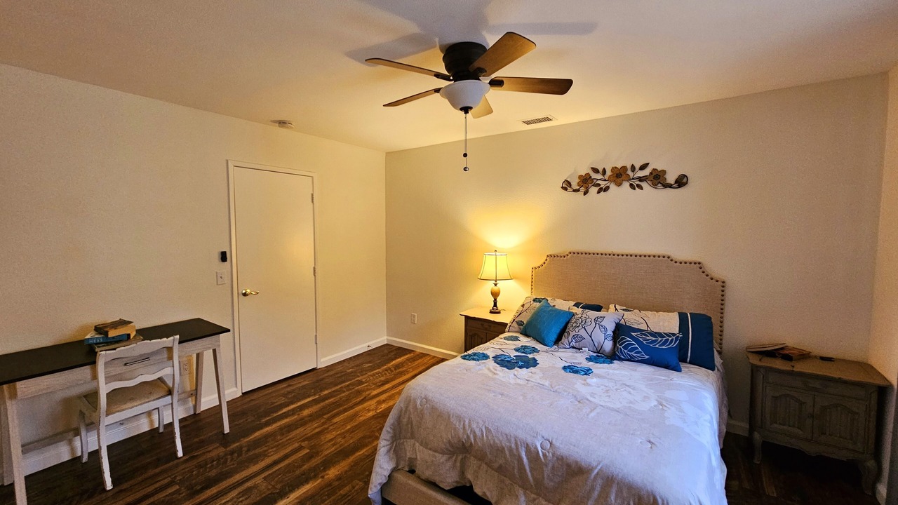 Photo of Bedroom in Vista
