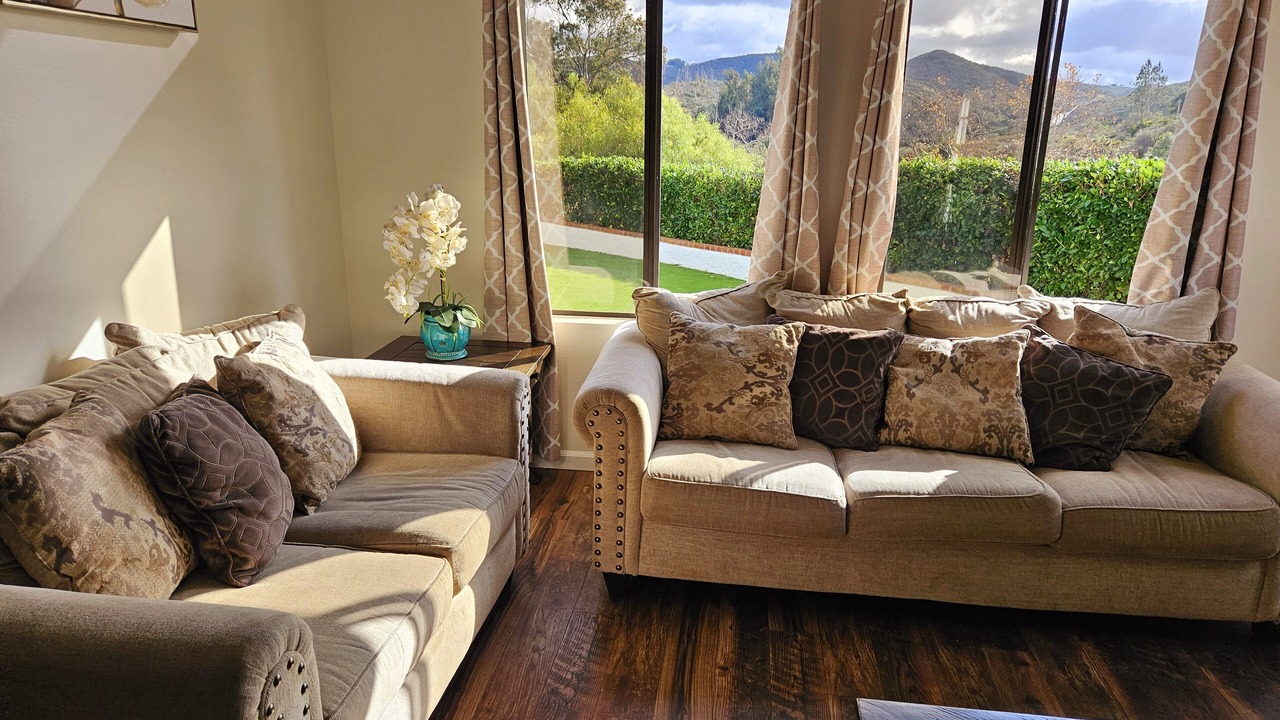 Photo of Livingroom in Vista