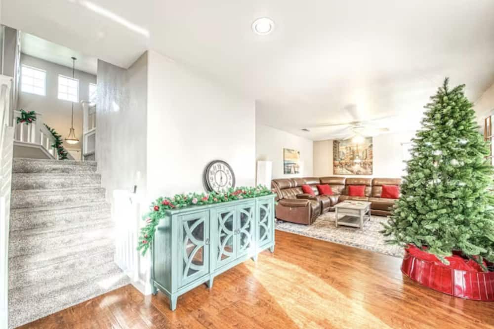 Photo of Livingroom in Clovis