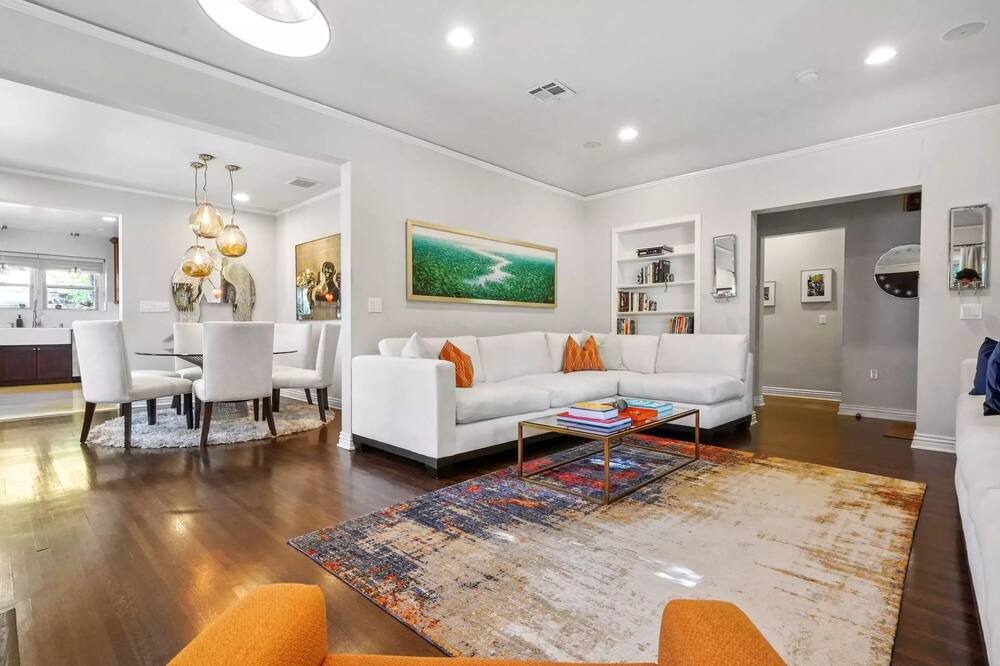 Photo of Livingroom in Los Angeles