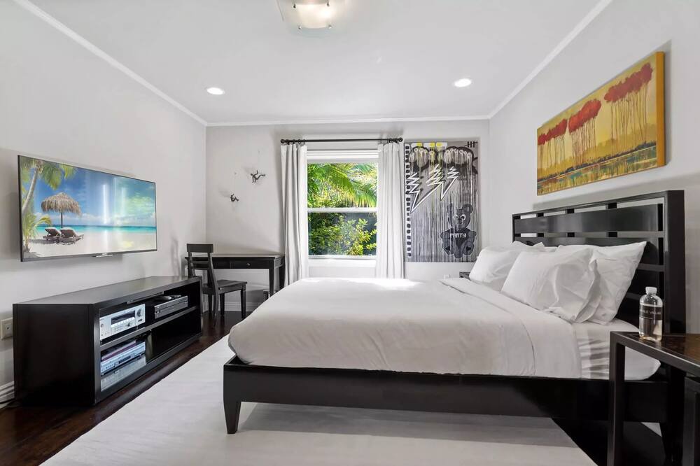 Photo of Bedroom in Los Angeles