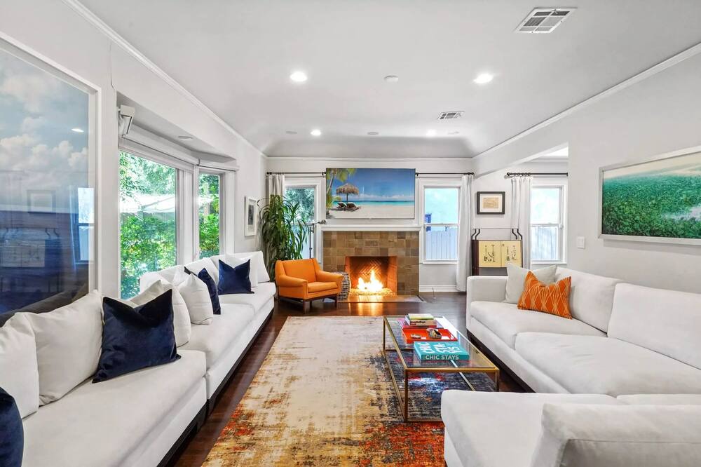 Photo of Livingroom in Los Angeles