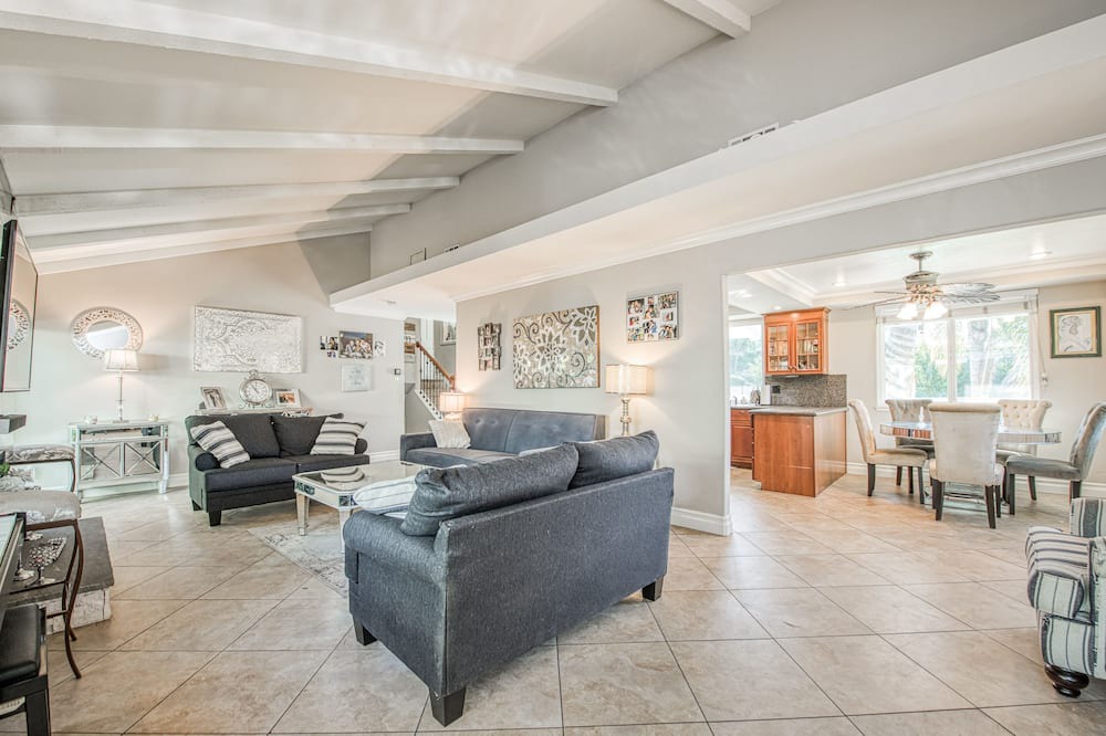 Photo of Livingroom in Mission Viejo