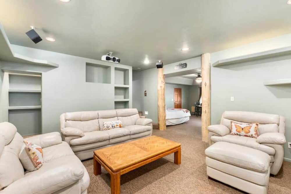 Photo of Livingroom in Mountain Club