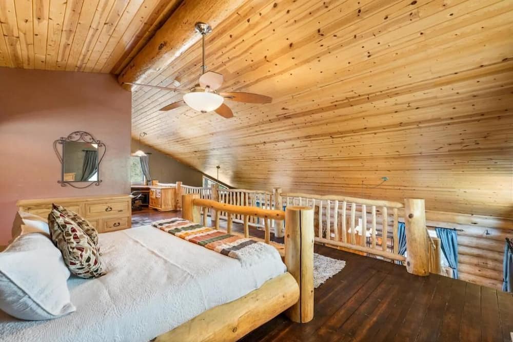 Photo of Bedroom in Mountain Club