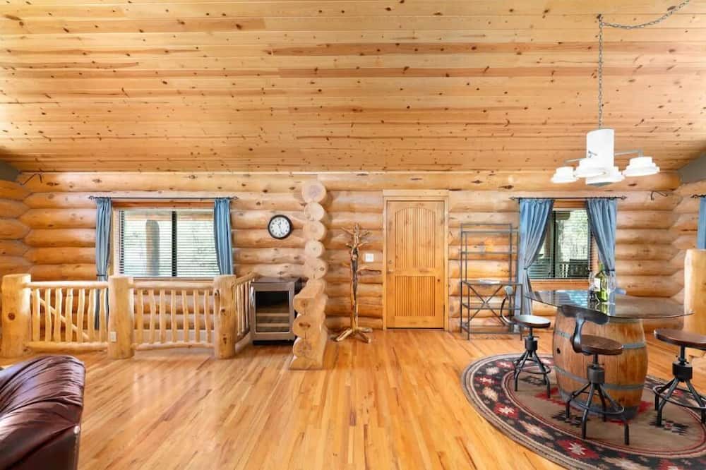 Photo of Livingroom in Mountain Club
