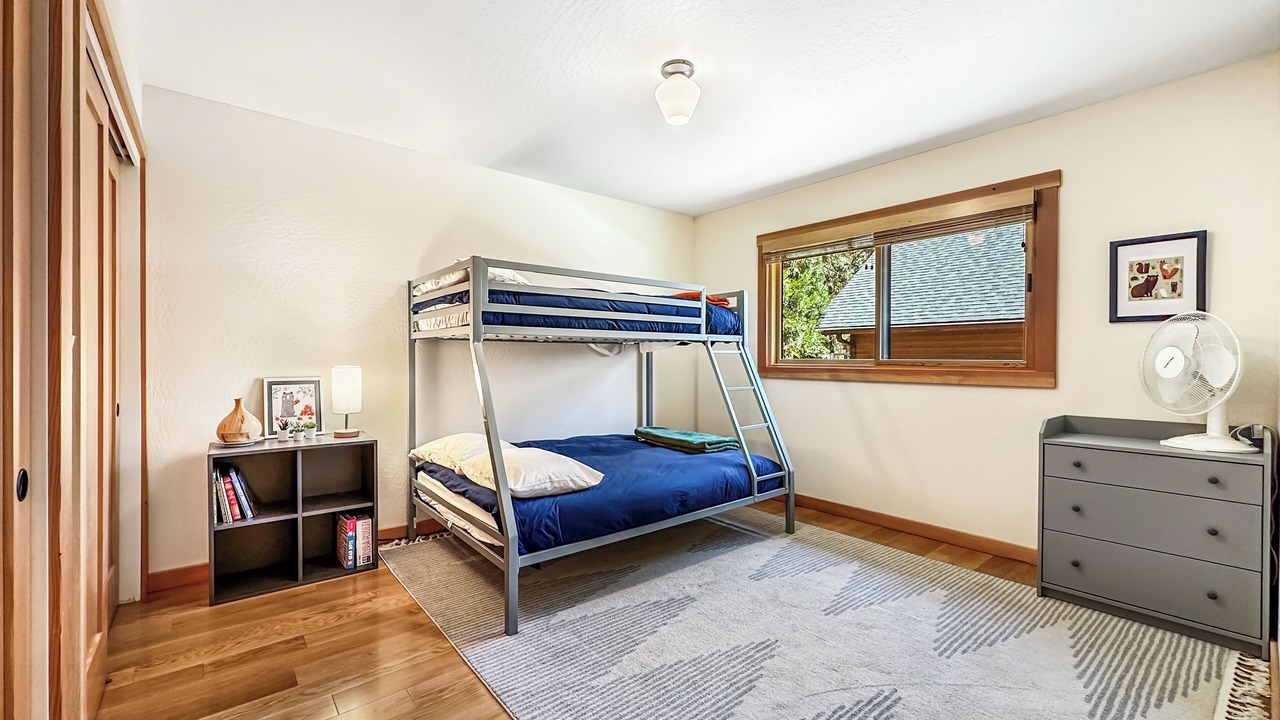 Photo of Bedroom in Graeagle