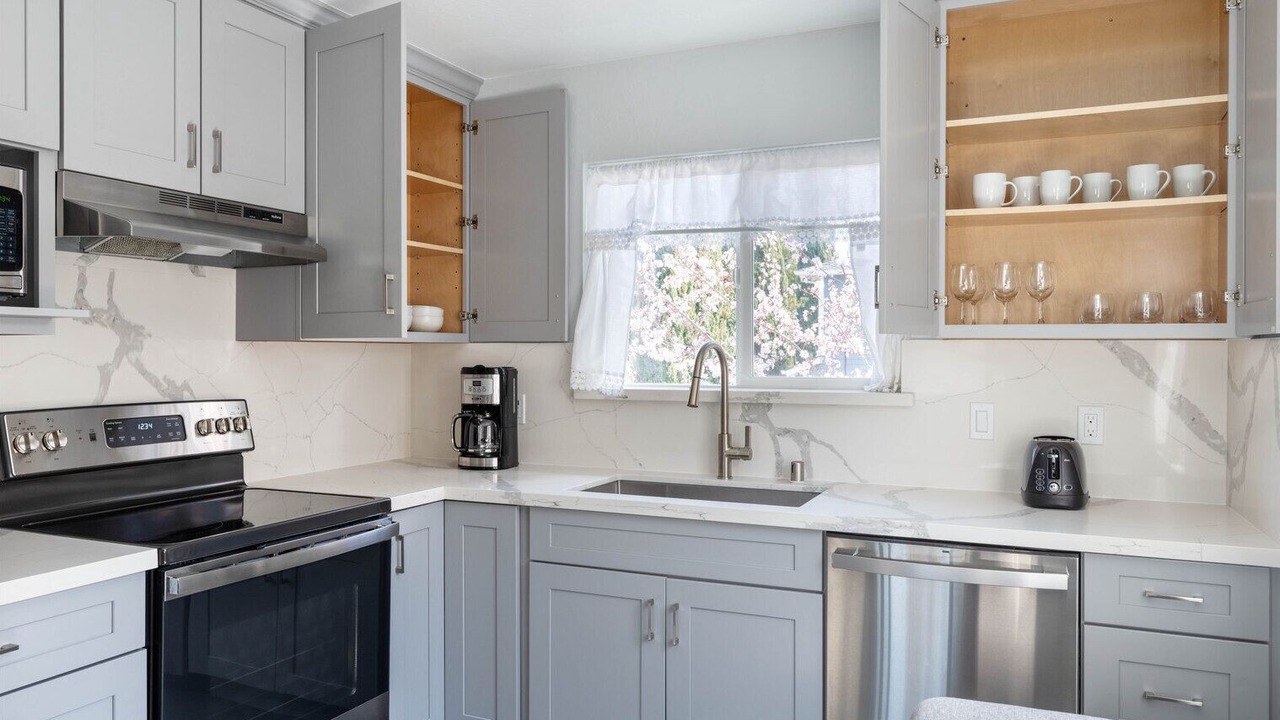 Photo of Kitchen in Shoreline West