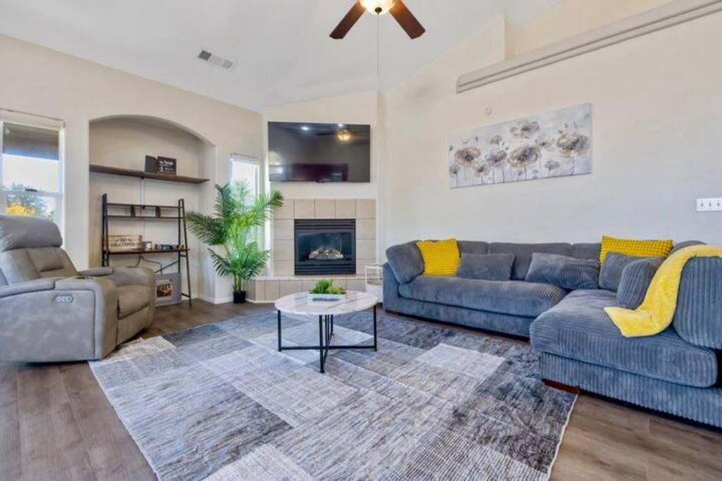 Photo of Livingroom in Visalia