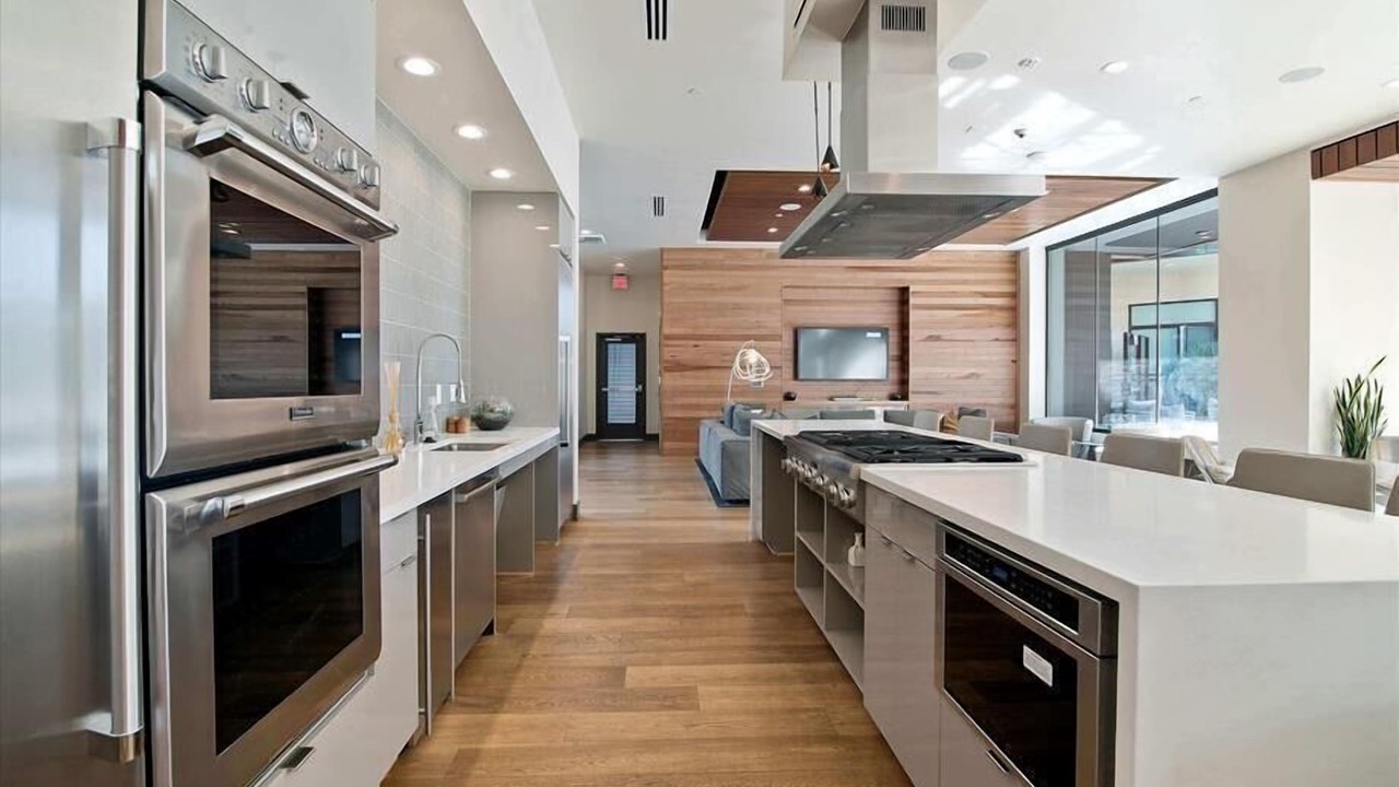 Photo of Kitchen in Shoreline West