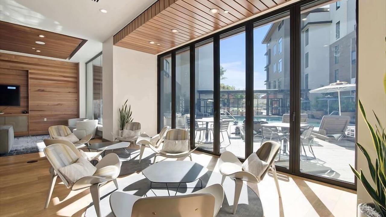 Photo of Livingroom in Shoreline West