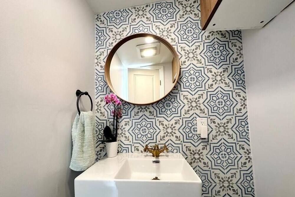 Photo of Bathroom in Tree Section