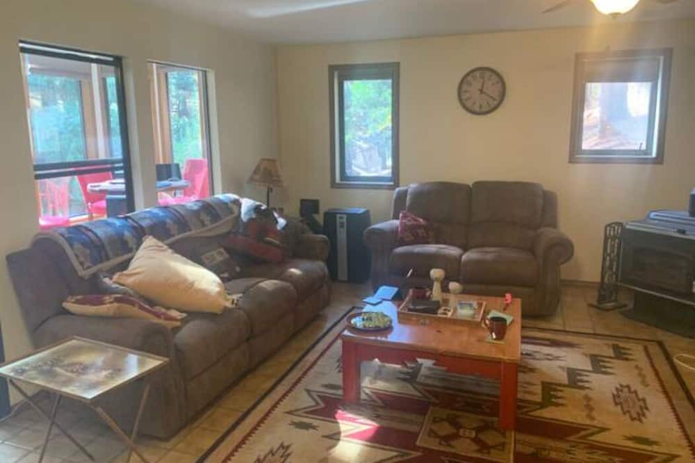 Photo of Livingroom in Croft