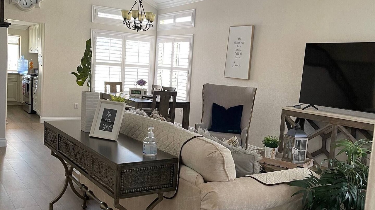 Photo of Livingroom in Victorville