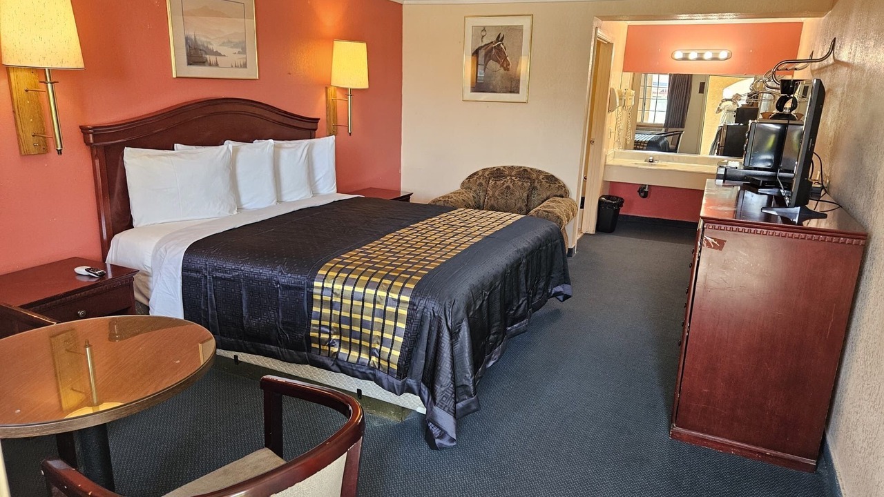 Photo of Bedroom in Mojave