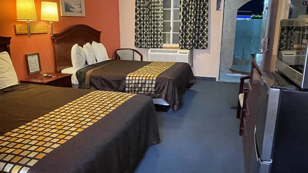 Photo of Bedroom in Mojave