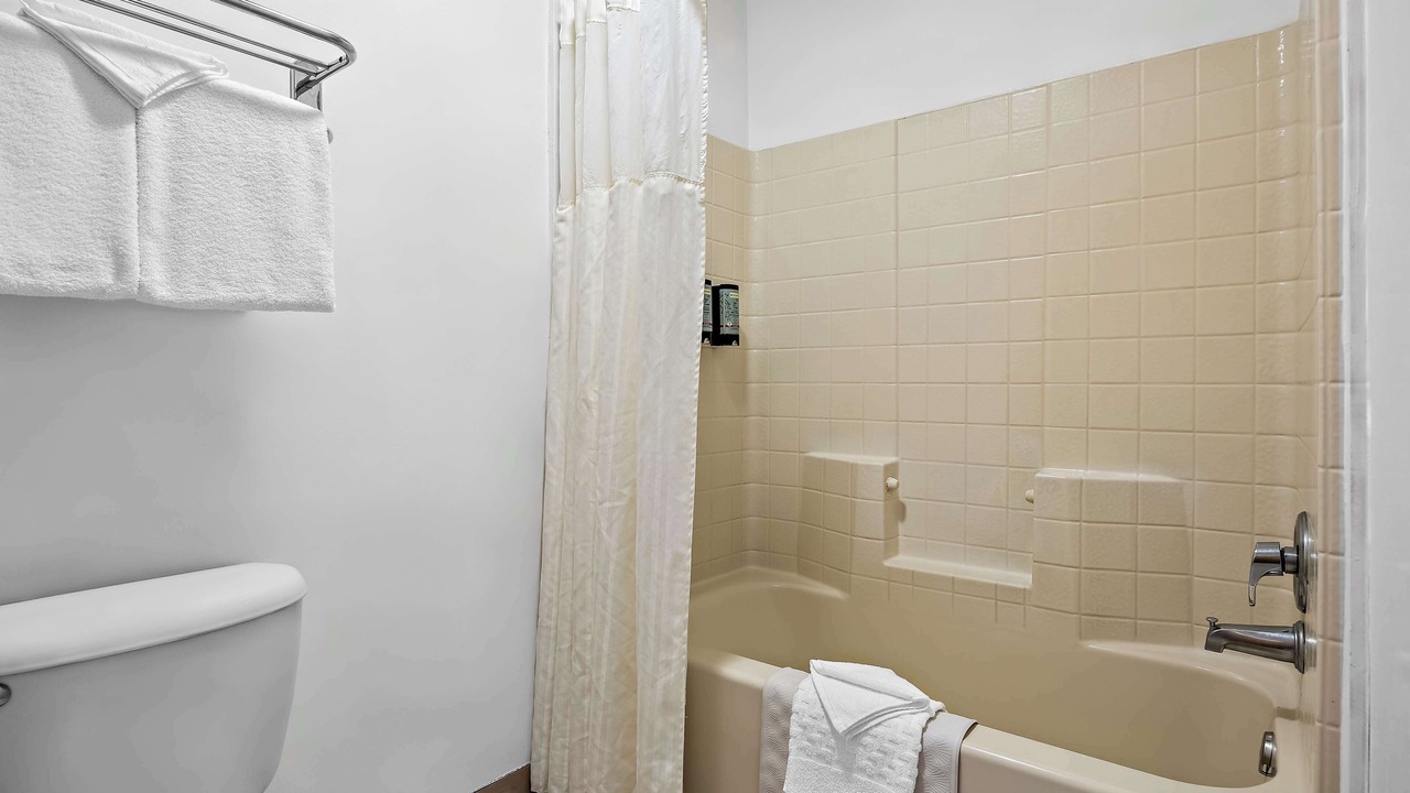 Photo of Bathroom in Delano
