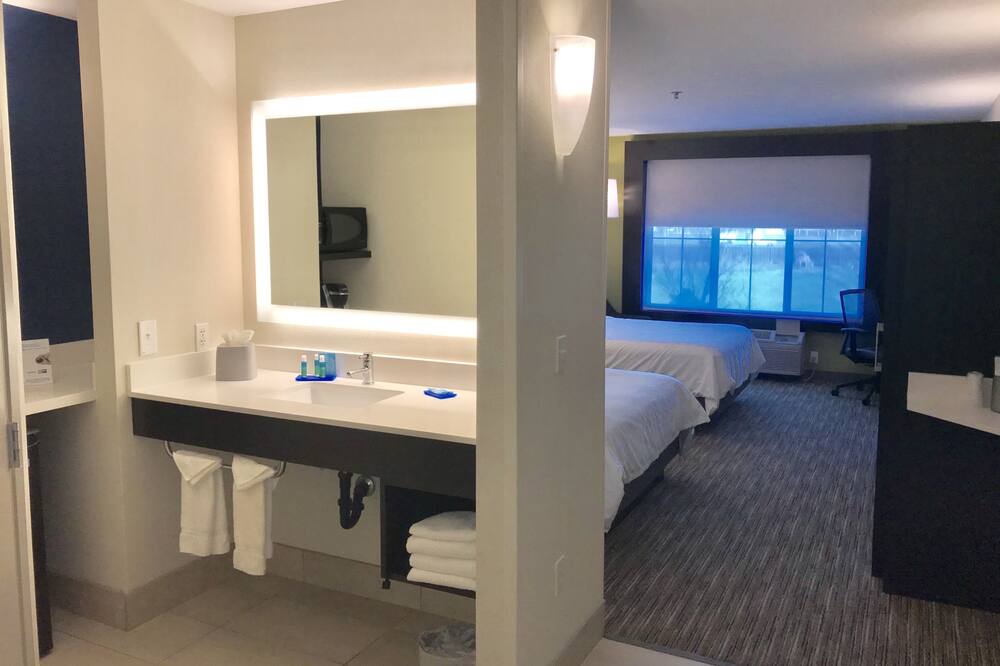 Photo of Bathroom in Tracy
