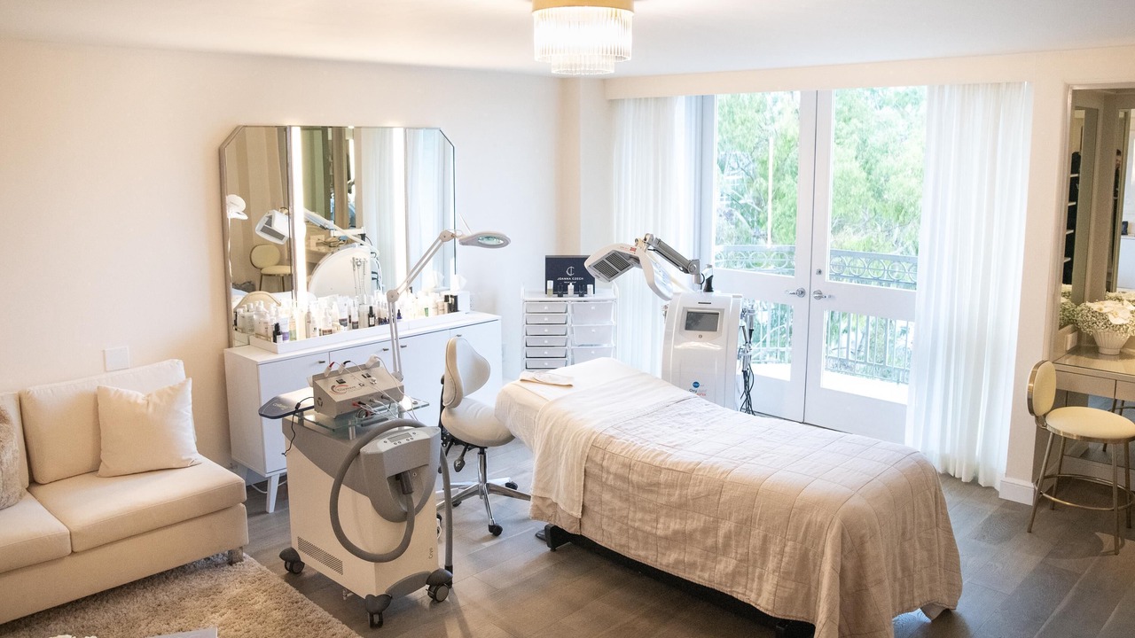 Photo of Bedroom in Beverly Hills