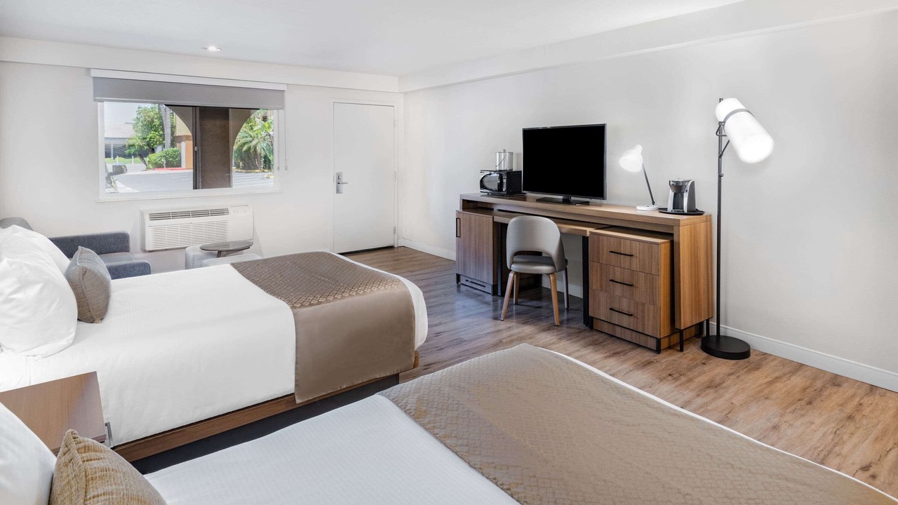 Photo of Bedroom in Midway-Pacific Highway