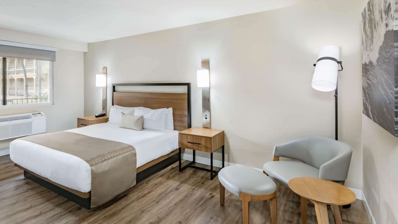 Photo of Bedroom in Midway-Pacific Highway