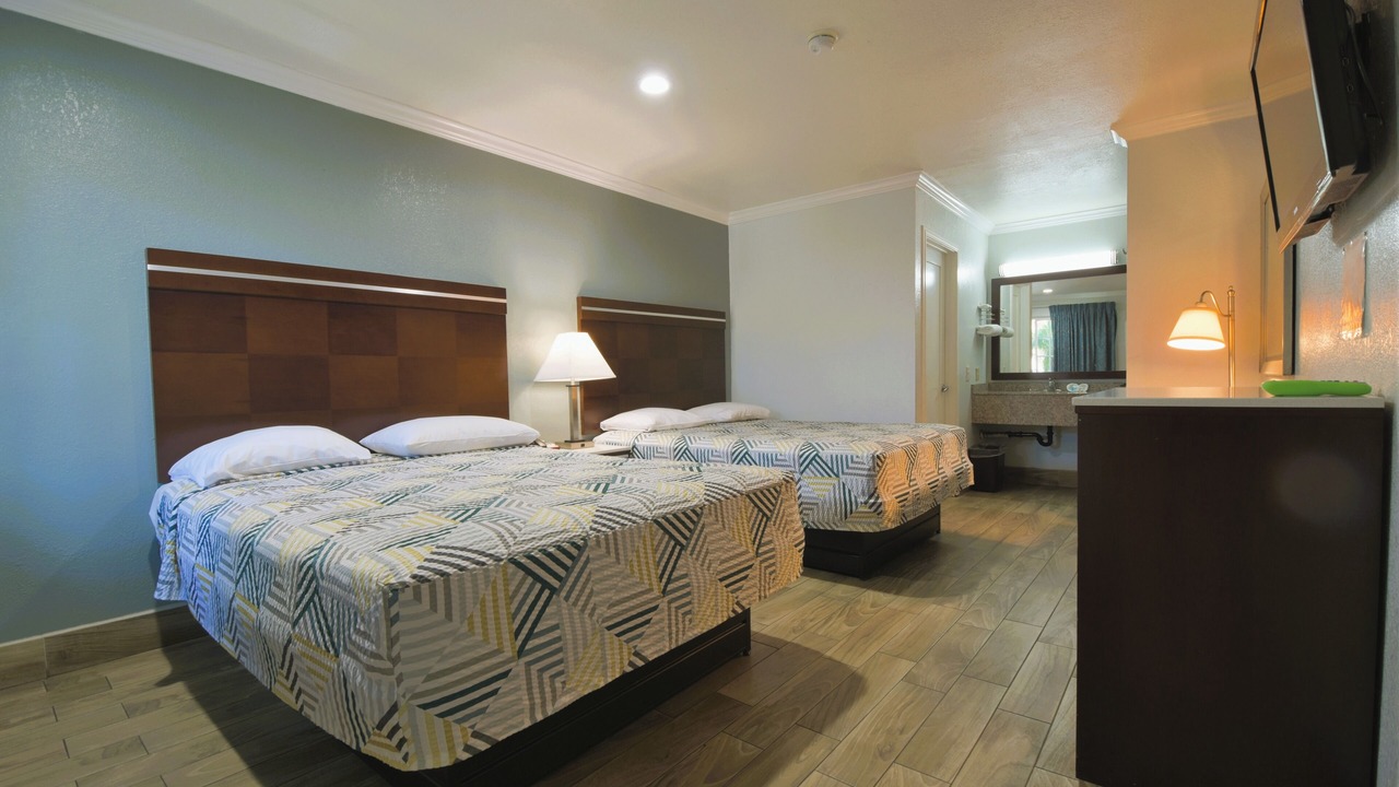 Photo of Bedroom in Corona