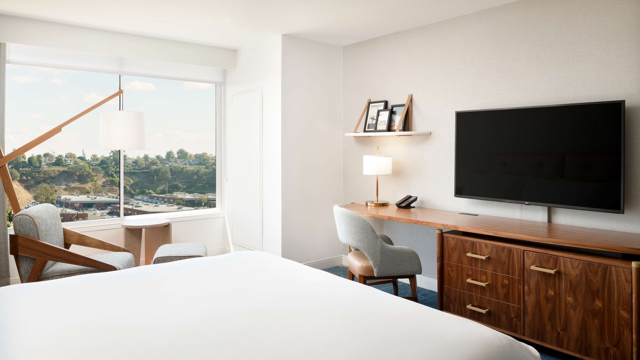 Photo of Bedroom in Fox Hills
