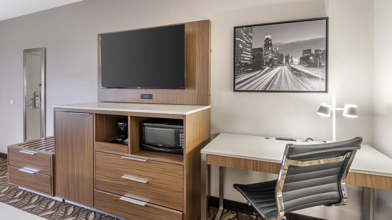 Photo of Bedroom in Inglewood