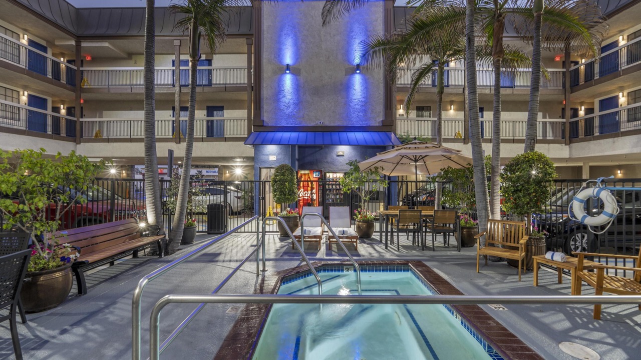 Photo of Outdoor in Inglewood