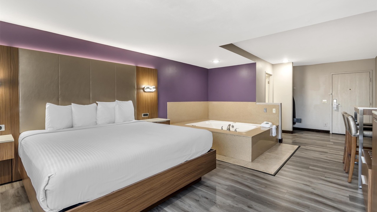 Photo of Bedroom in Inglewood