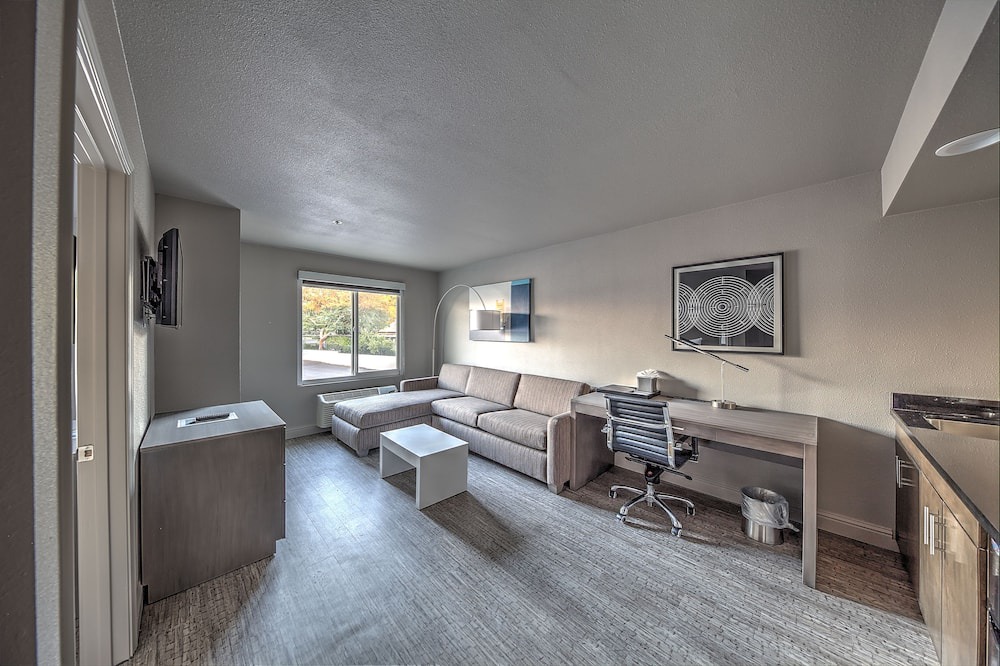 Photo of Livingroom in Arden-Arcade