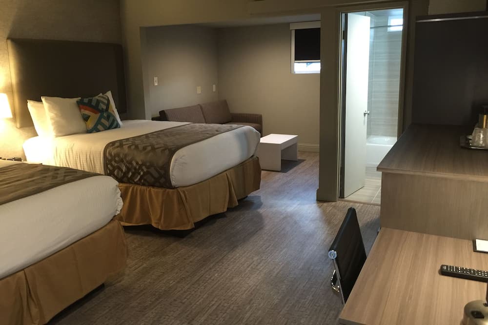 Photo of Bedroom in Arden-Arcade