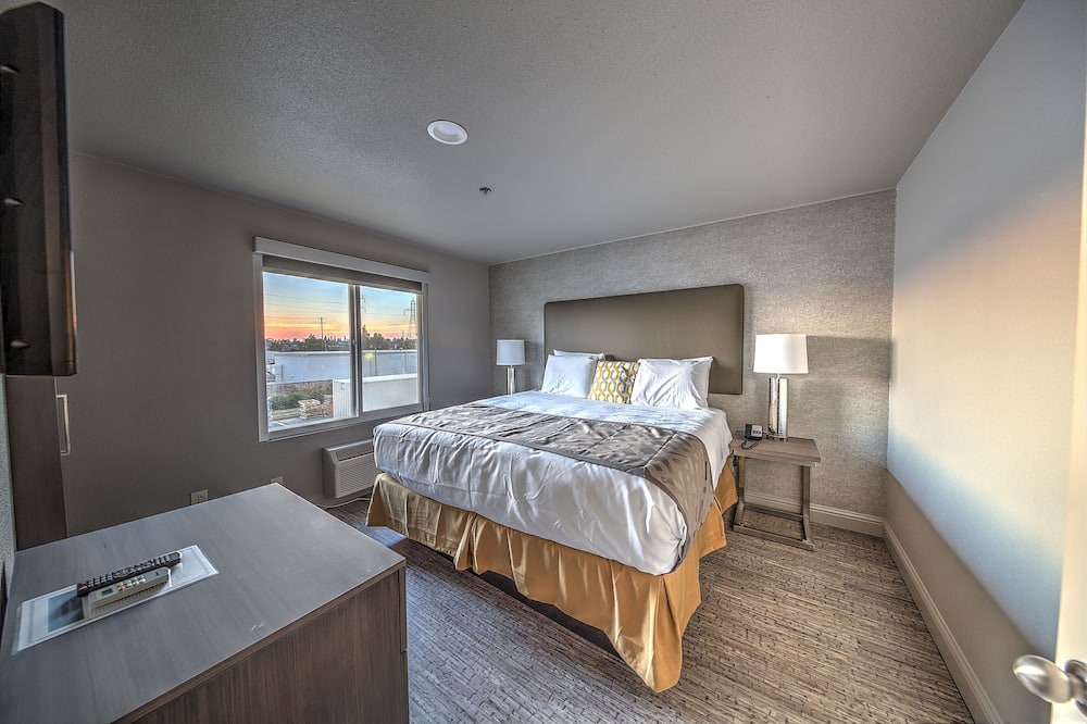 Photo of Bedroom in Arden-Arcade