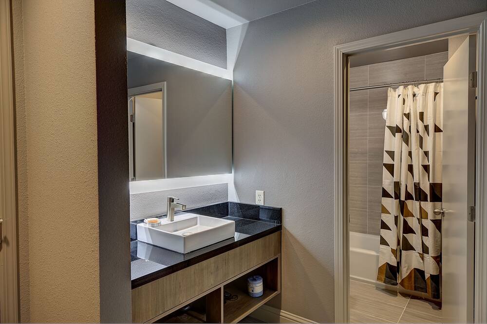 Photo of Bathroom in Arden-Arcade