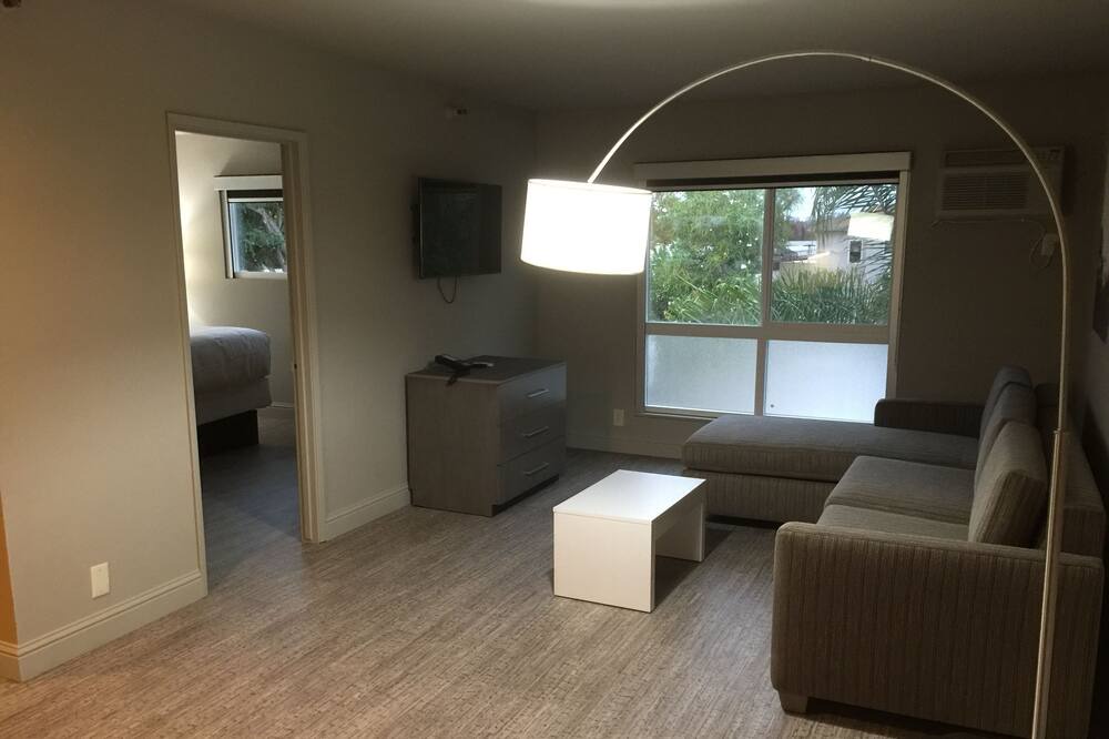 Photo of Livingroom in Arden-Arcade