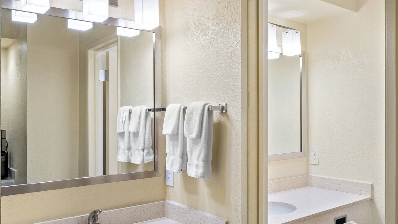 Photo of Bathroom in Harbor