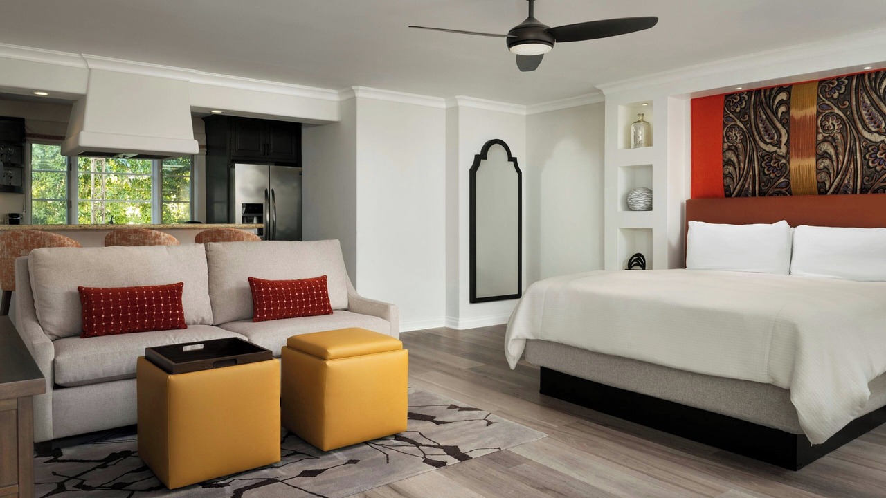 Photo of Bedroom in The Movie Colony