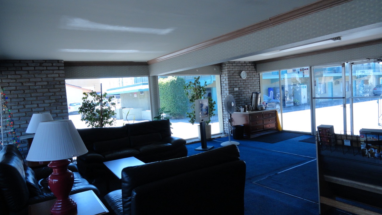 Photo of Livingroom in North Hills East