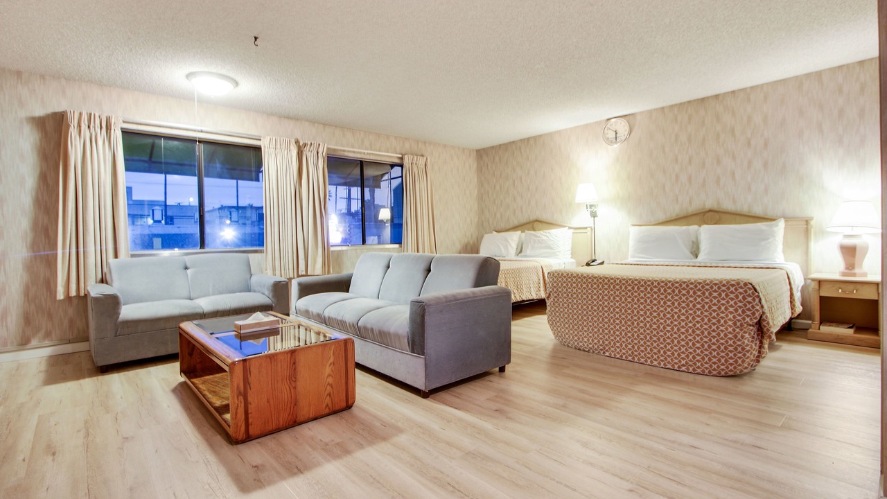 Photo of Livingroom in Wilshire