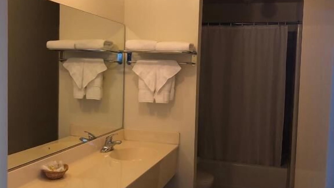 Photo of Bathroom in Wilshire
